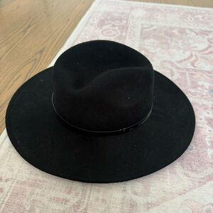 Abercrombie hat